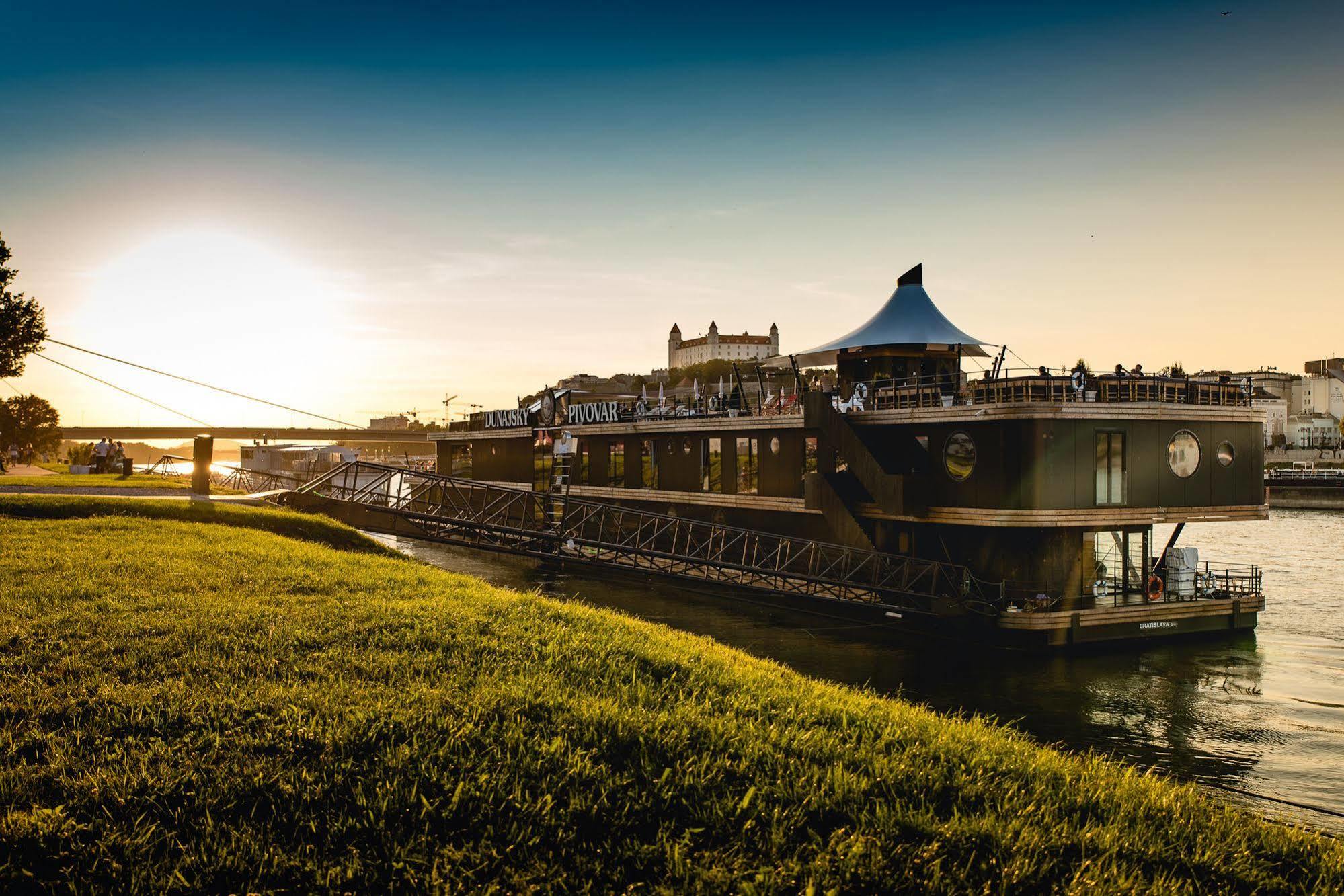 Botel Dunajsky Pivovar Bratislava Exterior photo