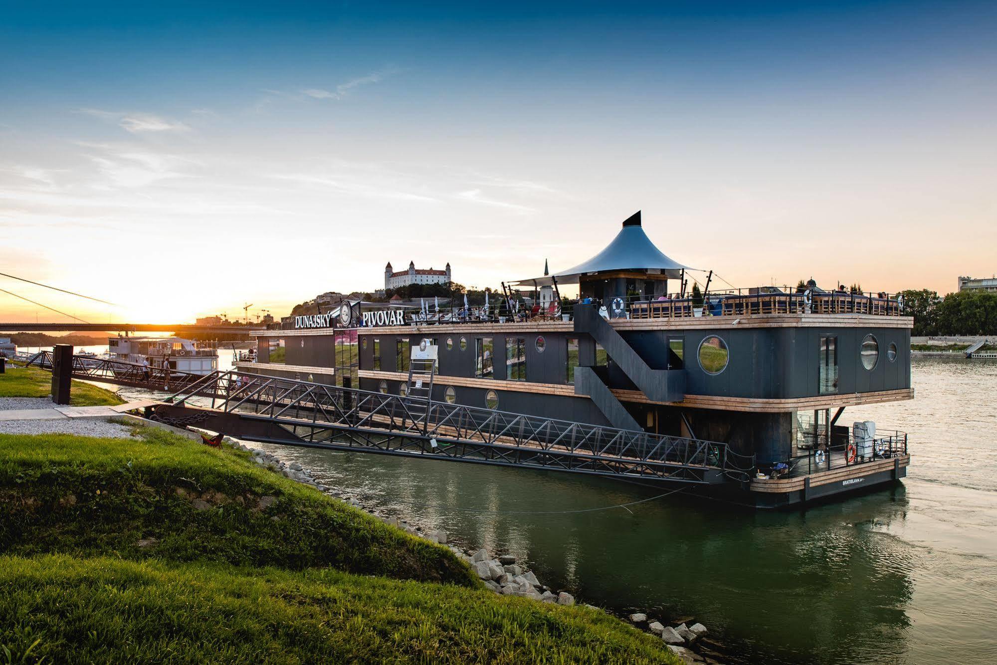 Botel Dunajsky Pivovar Bratislava Exterior photo